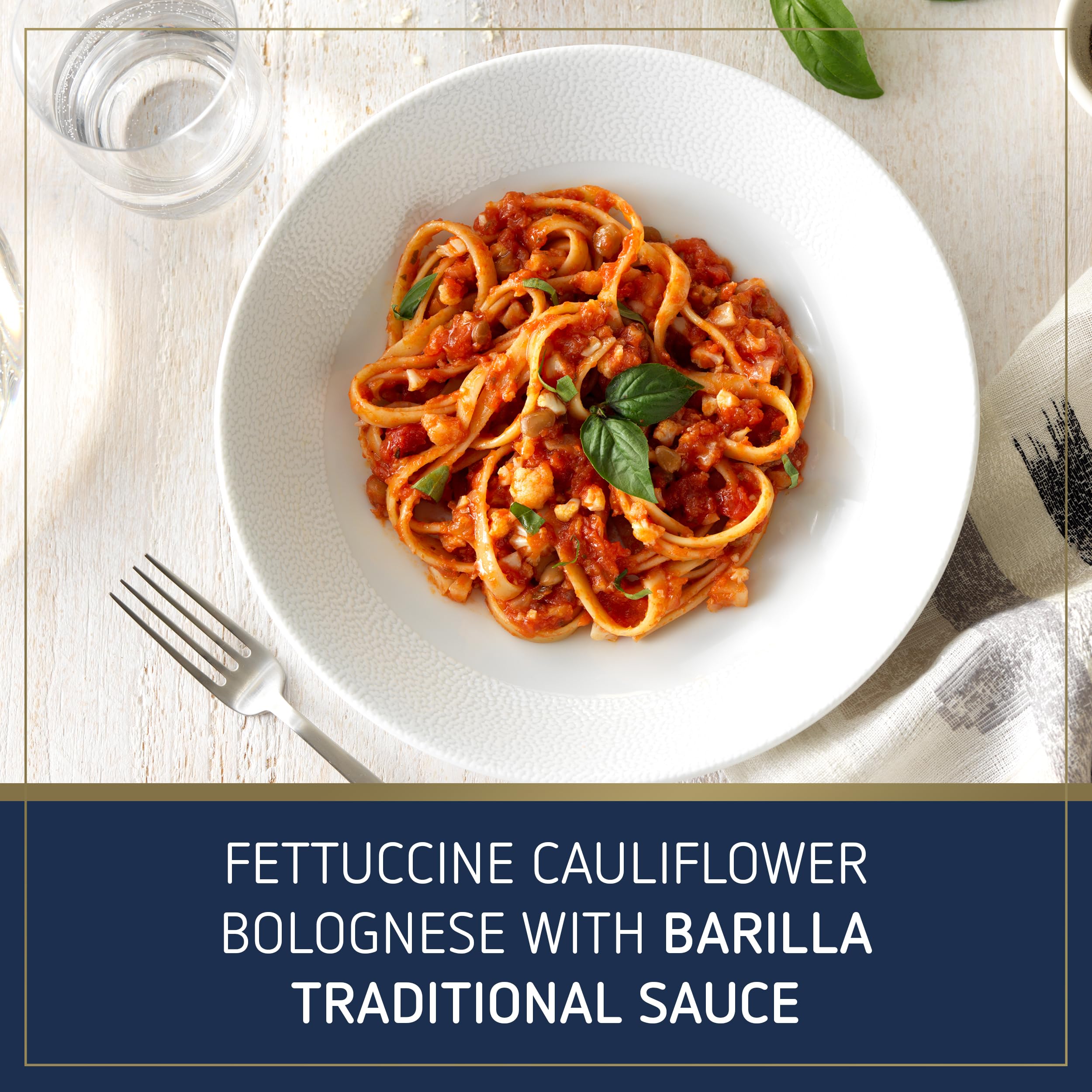 (8 PACK) BARILLA Premium Pasta Sauce Traditional, 24 Ounce Jar - NO ADDED SUGAR - Made with 100% Extra Virgin Olive Oil - No Artificial Colors, Flavors or Preservatives - Non-GMO, Gluten Free, Kosher - Barilla